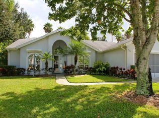 5901 Promenade Ct, Bradenton, FL 34203