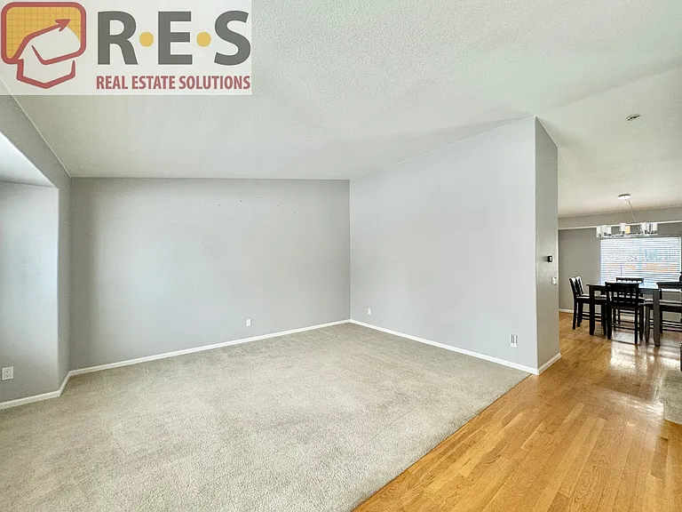 197 S Lindsey St — Photo 6