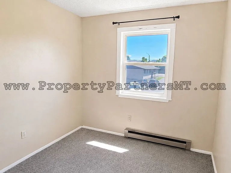 504 S 20th Ave — Photo 19