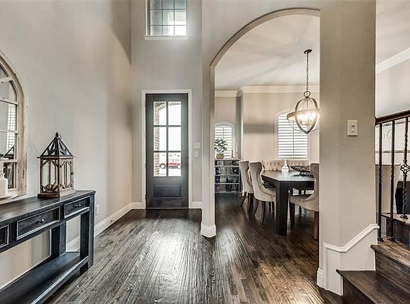 2nd image of 301 Featherstone Dr