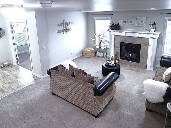 3rd image of 8002 85th Avenue NE