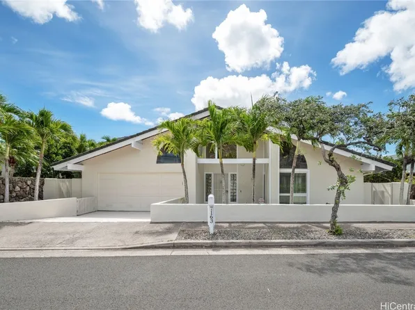 7163 Makaa St, Honolulu, HI 96825