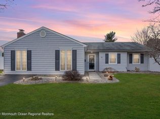 16 Janine Pl, Hazlet, NJ 07730