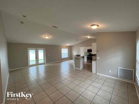 2nd image of 695 Baffin Dr