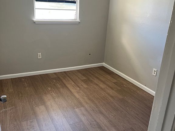 4th image of 2447 South St