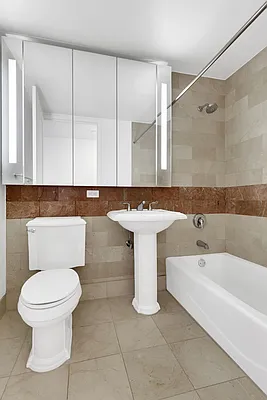 Rented by Cooper & Cooper Real Estate | media 26