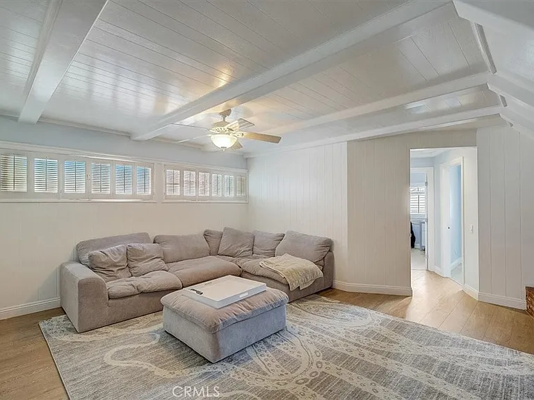 2128 Miramar Dr — Photo 17