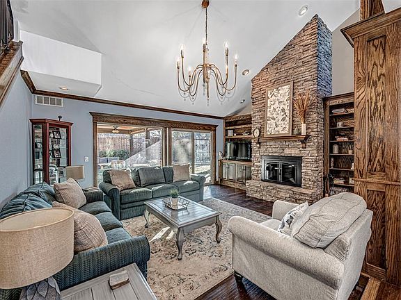 4th image of 13220 Green Valley Dr
