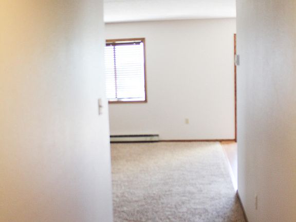 5th image of 2200 S 29th St