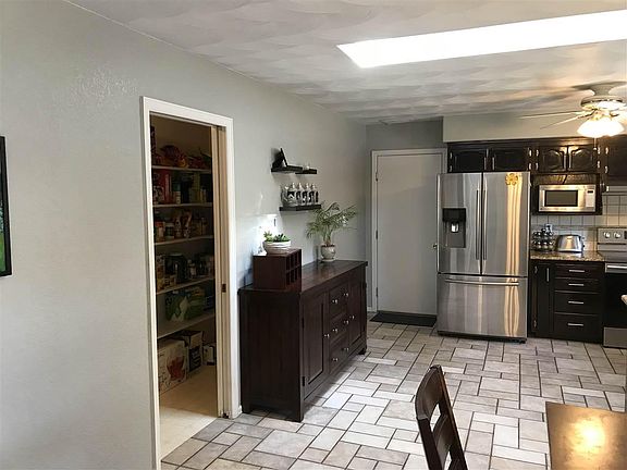 4th image of 629 Stonegate Dr