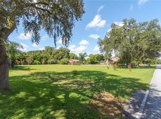 1903 Clubhouse Rd, Lakeland, FL 33813