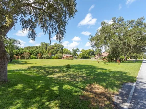 1903 Clubhouse Rd, Lakeland, FL 33813
