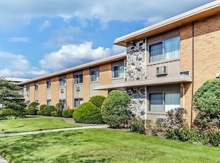 Imperial Tower Apartments, Waukegan, IL 60085
