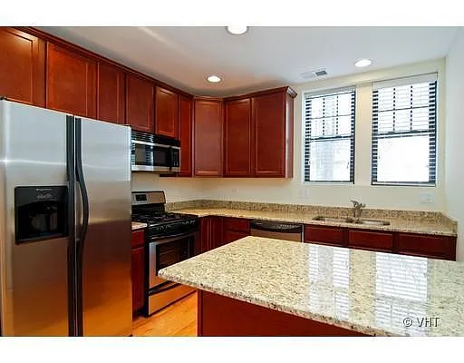 Building Photo - 2316 Sherman Ave #2B