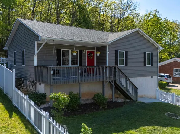 1771A Shutterlee Mill Rd, Staunton, VA 24401