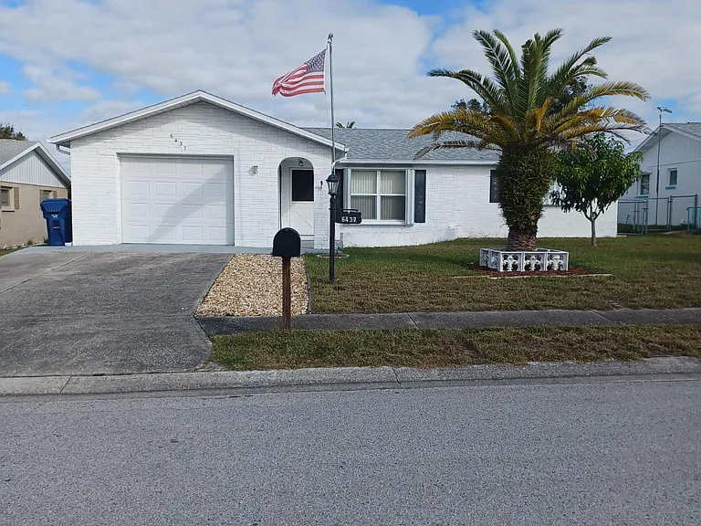 6437 Limerick Ave — Photo 1