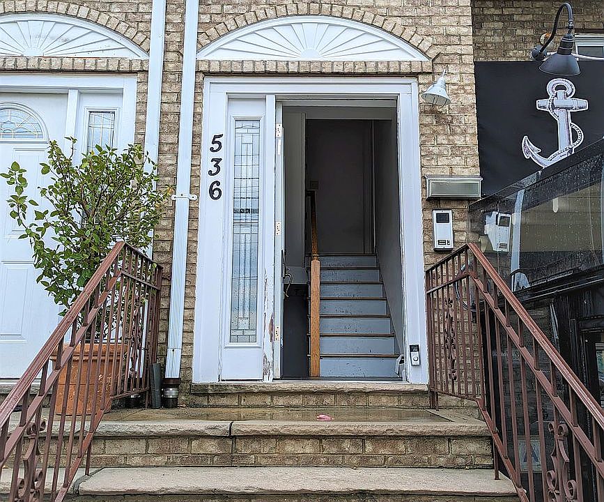 1st image of 536 City Island Ave #2