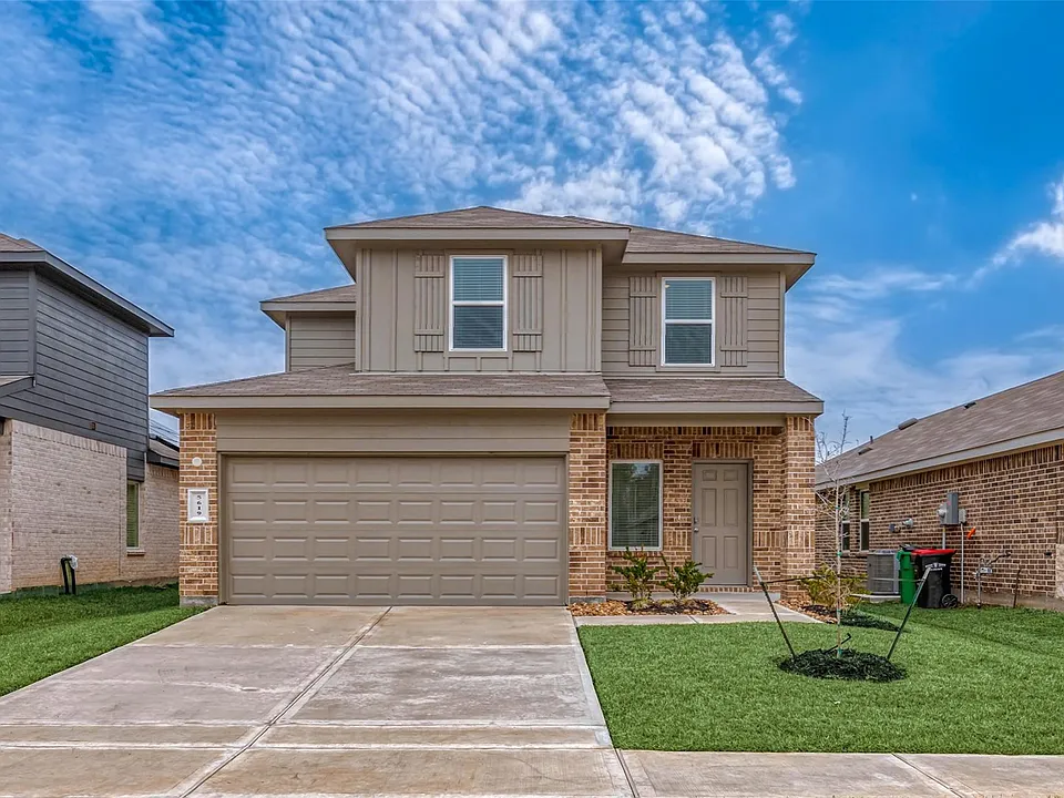 5619 Vintage Oakmont Dr