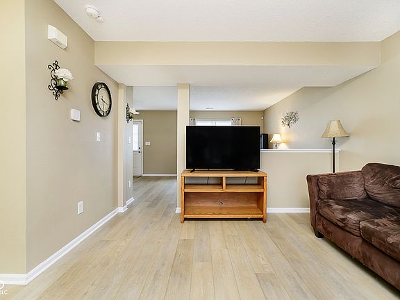 5th image of 9713 Trail Dr