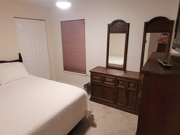 365 NW Hibiscus St — Photo 7