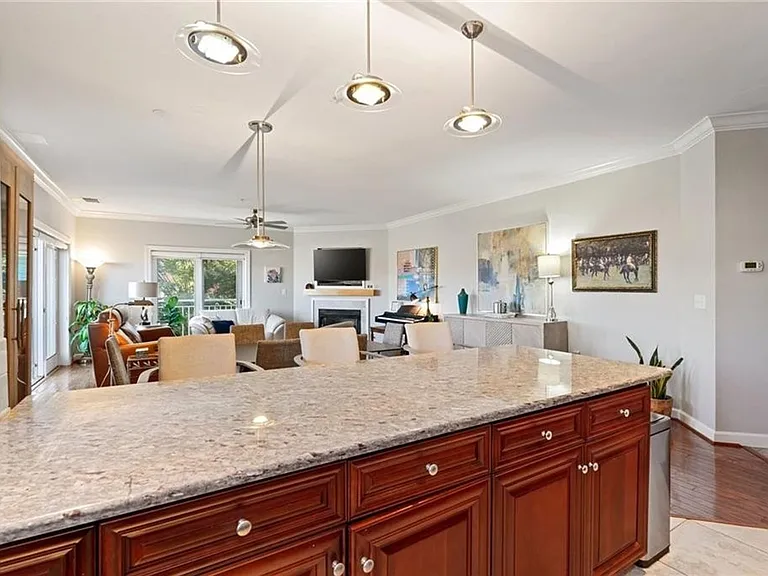 303 Brooke Ave #205 — Photo 14