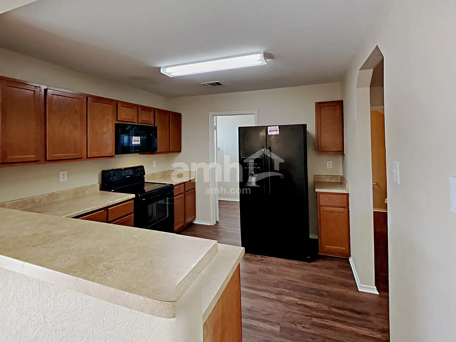 3 bed, 2.5 bath, 1812 sqft, $1,820 — Photo 4