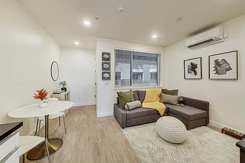Floor plan 214