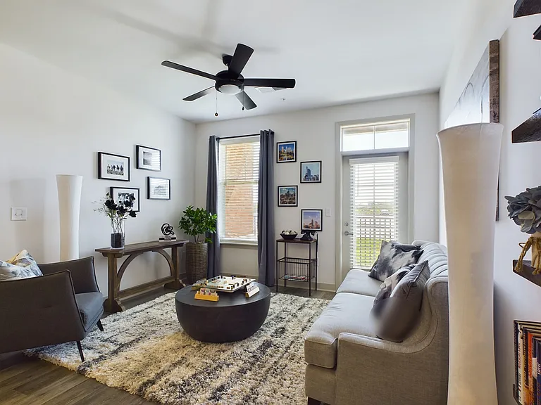 Greenview — Photo 17