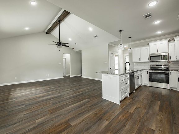 4th image of 942 Villa Vista Cir