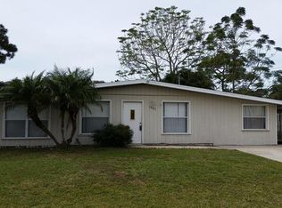 3883 Afton Cir, Sarasota, FL 34233