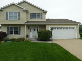 52212 Evard Dr, Granger, IN