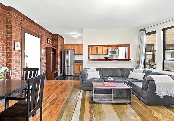 2nd image of 408 Saint Johns Pl APT 6D