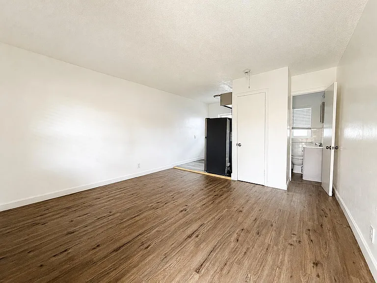 2037 Madison St #1 — Photo 1
