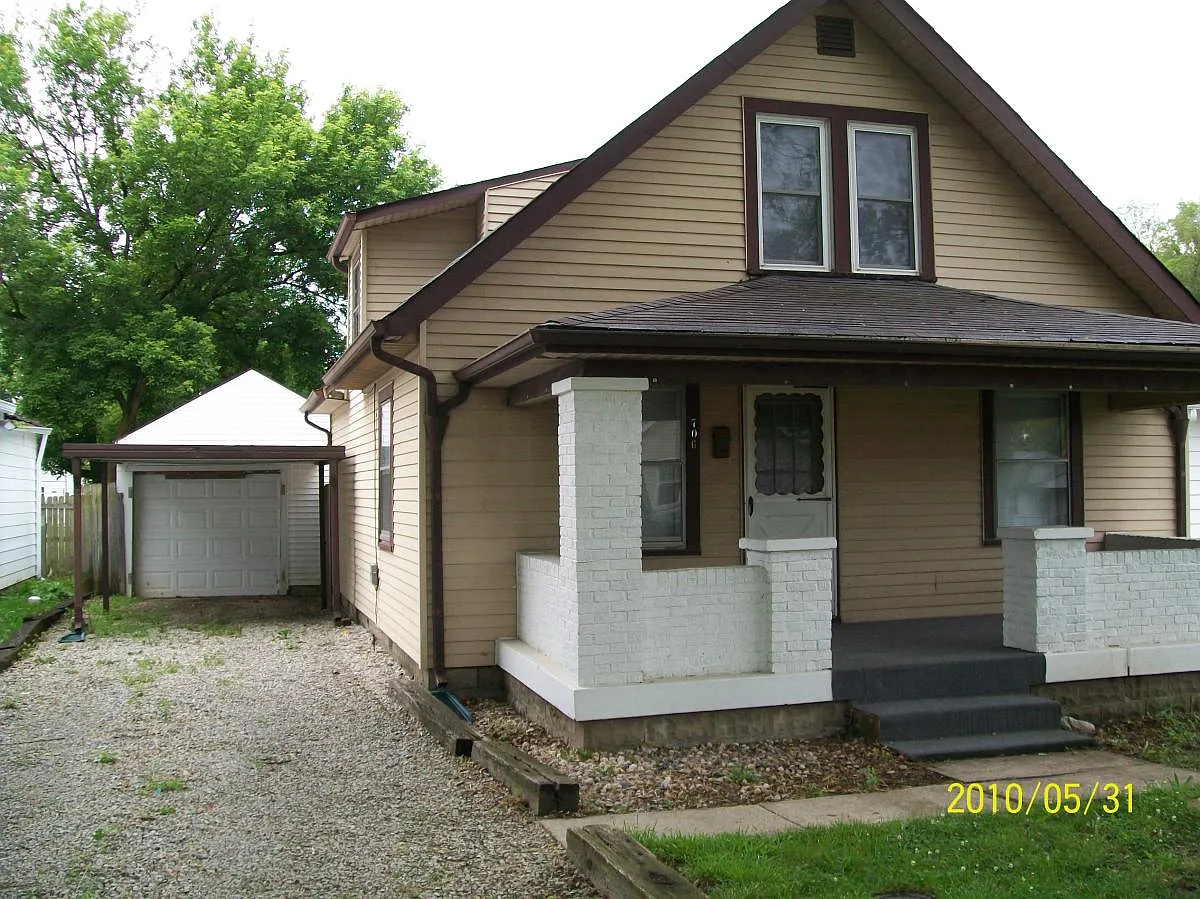 3 bed, 1200 sqft, $1,100 — Photo 1