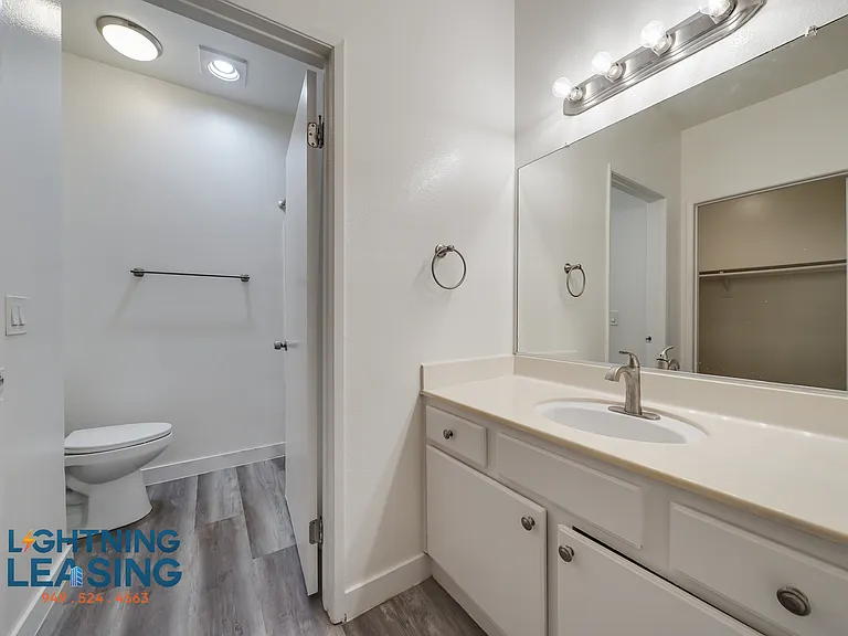 Renaissance suites — Photo 10