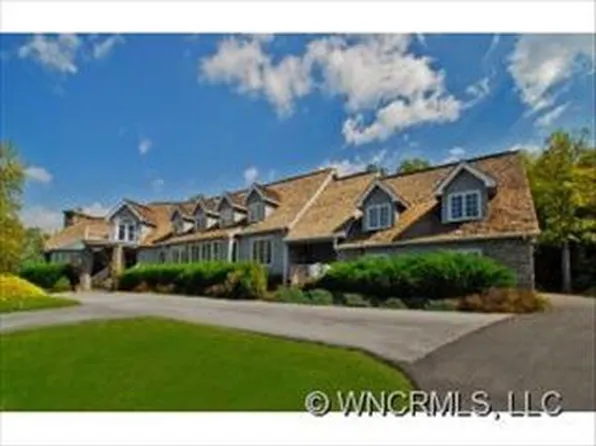 22 Vineyard Hill Dr, Flat Rock, NC 28731