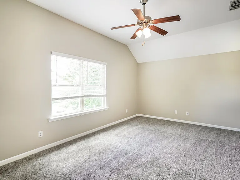 8005 Lakota Ct — Photo 15