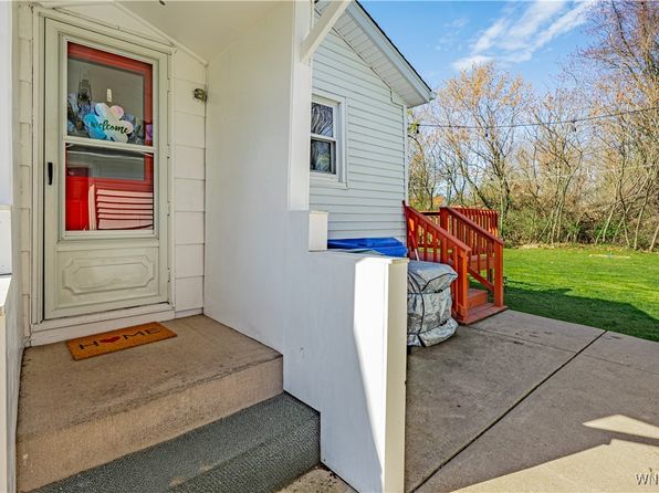 1216 Quaker Rd, Barker, NY 14012