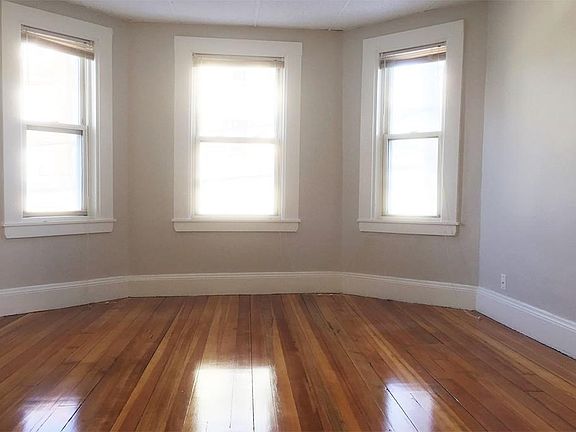 5th image of 73 Campbell Ave APT 3