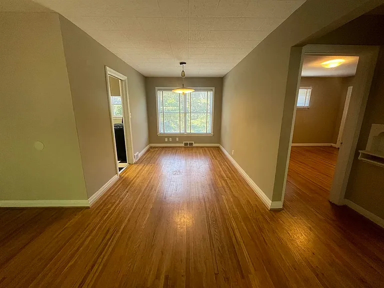 1170 Castlevale Dr #2 — Photo 7