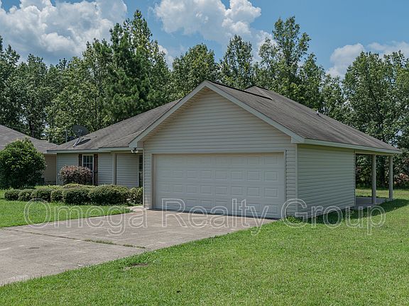 3rd image of 13865 Roanoke Dr