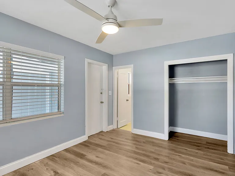 1233 Grove St — Photo 14