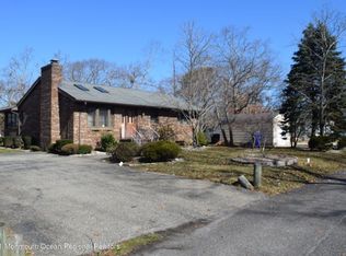 60 Delmar Dr, Brick, NJ 08723