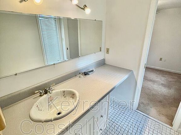5th image of 24169 Newsomes Cir