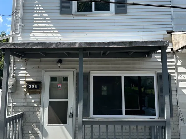 206 Middle St, Minersville, PA 17954