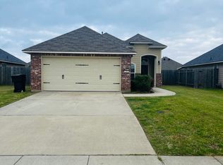 359 Avondale Ln, Bossier City, LA 71112