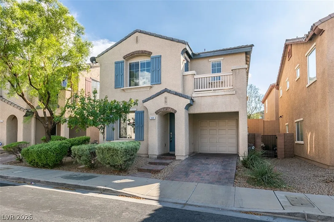 3 bed, 2.5 bath, 1332 sqft, $1,695 — Photo 2