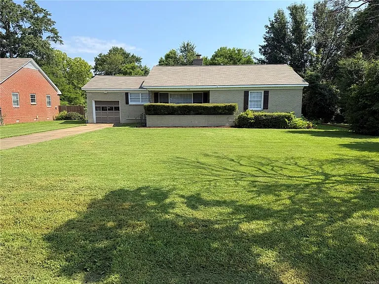 2781 Ashley Ave — Photo 13