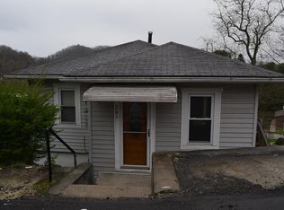 201 Deem St, Sophia, WV