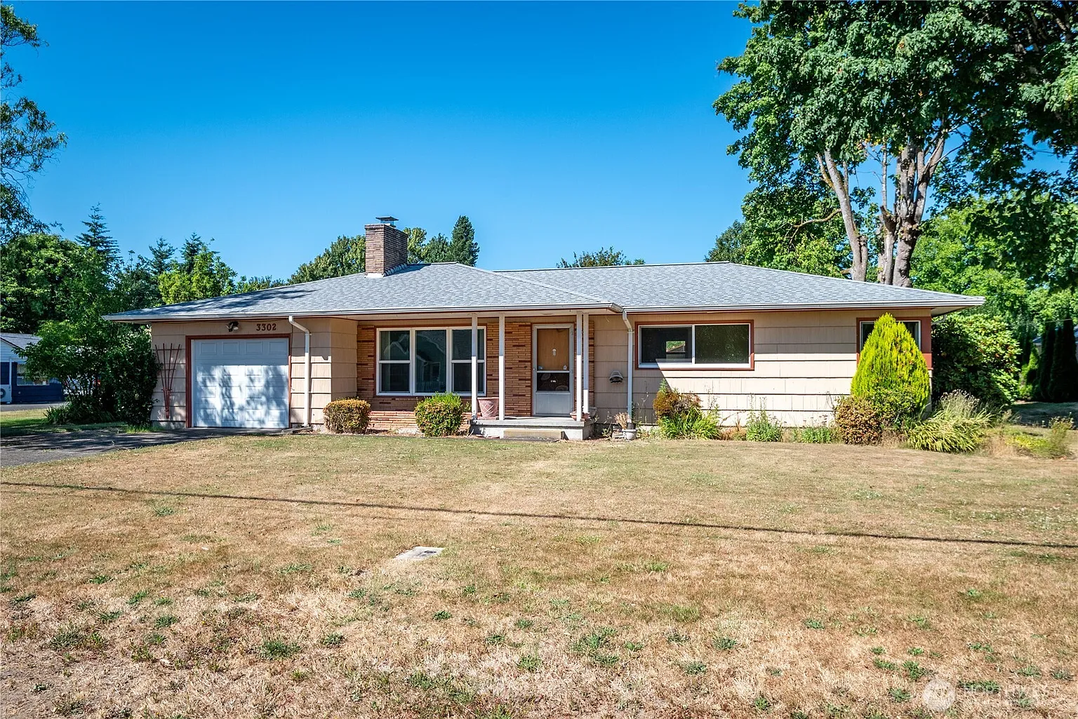 3302 Pine Street photo 1